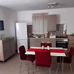 Semesterbostad Lave Ii Cozy House Ližnjan