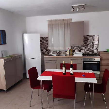 Prázdninový dům Lave Ii Cozy House Ližnjan